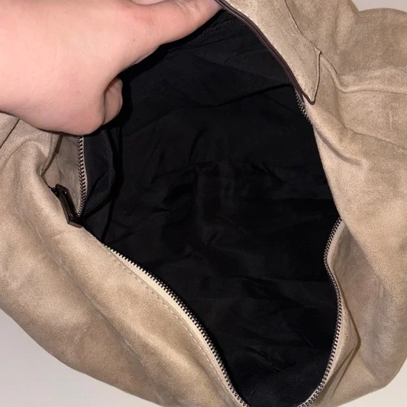 Chic Beige suede Hobo Bag NWOT - Picture 5 of 7